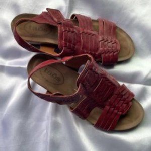 Taos sandals, 8, red